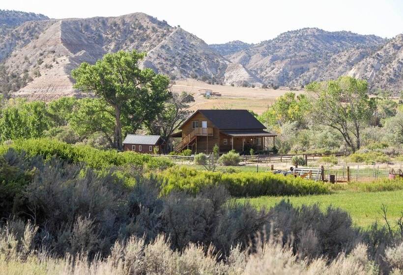 Cozy Henrieville Cabin: 18 Mi To Bryce Canyon Np!