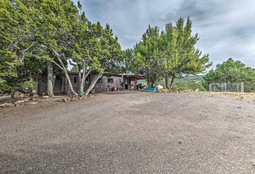 Cozy High Rolls Cottage Near Hiking Trails!