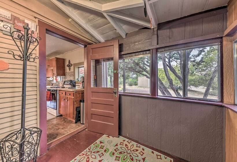Cozy High Rolls Cottage Near Hiking Trails!
