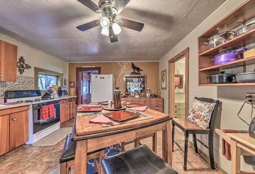 Cozy High Rolls Cottage Near Hiking Trails!