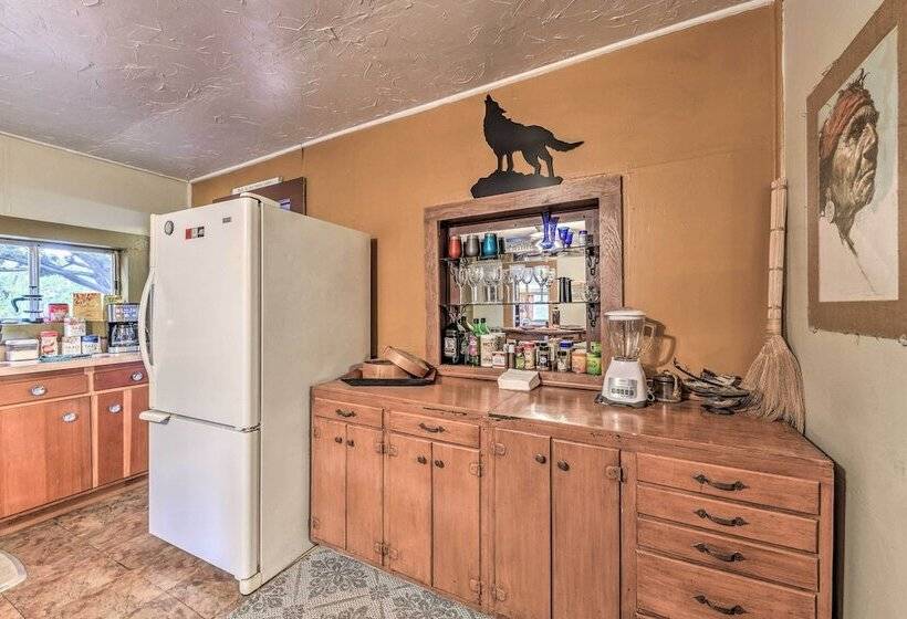 Cozy High Rolls Cottage Near Hiking Trails!