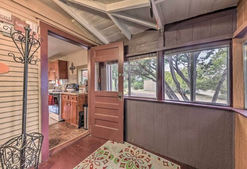 Cozy High Rolls Cottage Near Hiking Trails!