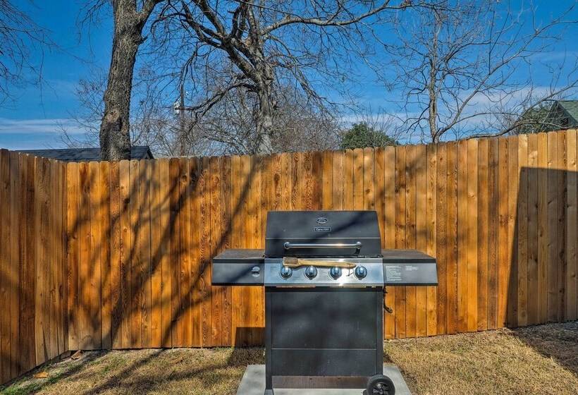 Cozy Home Blocks To Georgetown Square & Su!