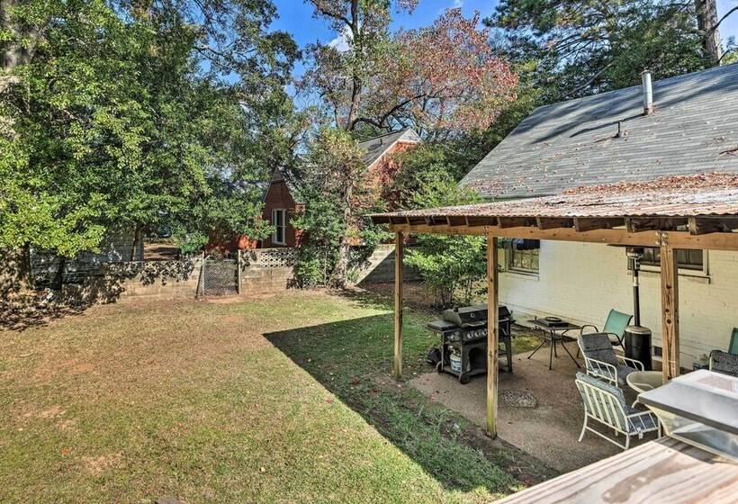 Cozy Montgomery Home: Just 2 Mi To Downtown!