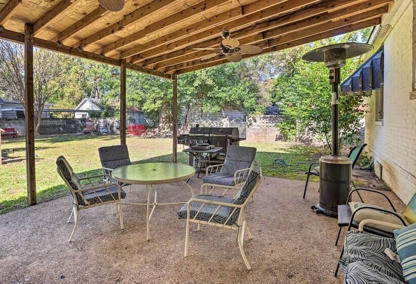 Cozy Montgomery Home: Just 2 Mi To Downtown!