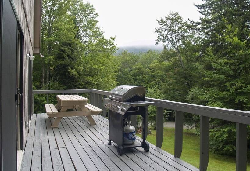 Cozy Mountain Retreat W/ Deck ~ 3 Mi To Mount Snow