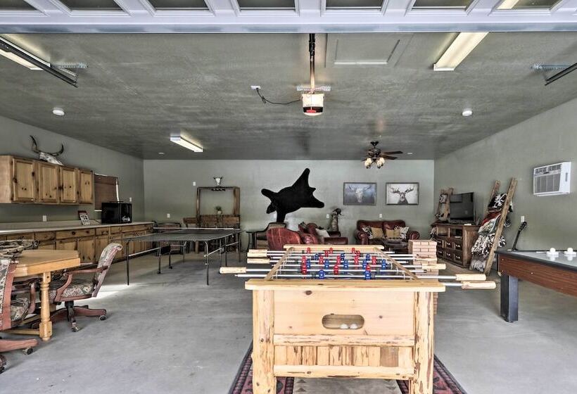 Cozy Heber Overgaard Cabin W/ Fire Pit, Game Room!