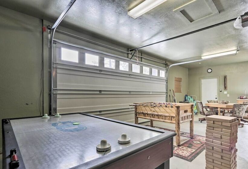 Cozy Heber Overgaard Cabin W/ Fire Pit, Game Room!