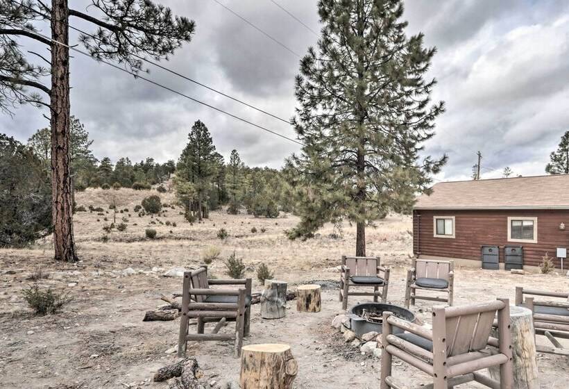 Cozy Heber Overgaard Cabin W/ Fire Pit, Game Room!