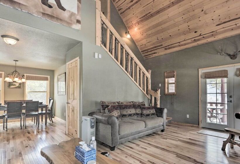 Cozy Heber Overgaard Cabin W/ Fire Pit, Game Room!