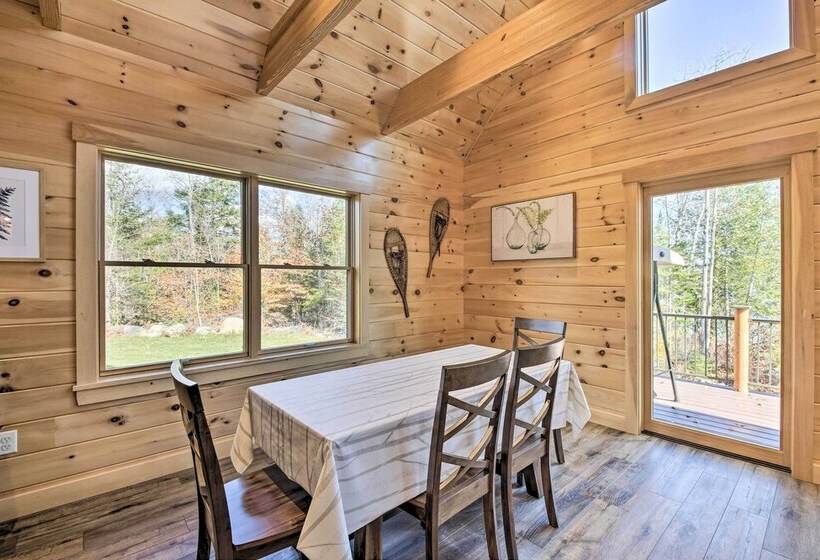 Cozy & Peaceful Waterfront Cabin On Porter Lake!