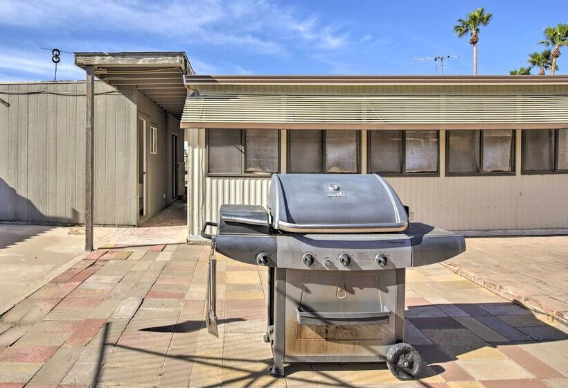 Cozy Yuma Retreat W/ Furnished Patio & Grill!