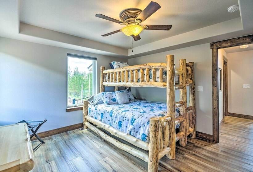 Hot Tub & Mtn View: Cripple Creek Retreat!