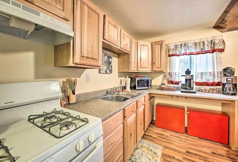 Cute Pinetop Cabin W/ Gas Grill   Hike & Golf!