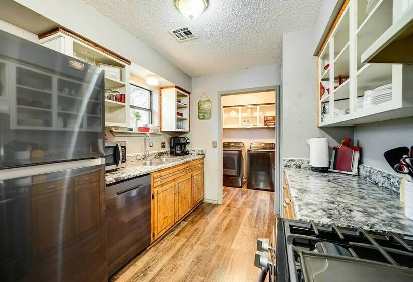 Deer Camp Run  Escape W/ Hot Tub & Game Room