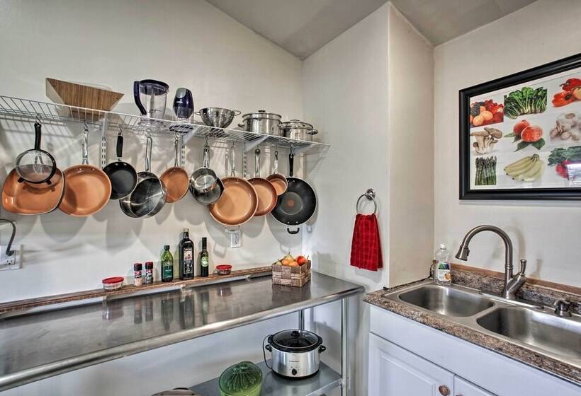 Coeur D Alene Nature Retreat W/ Stunning Views!