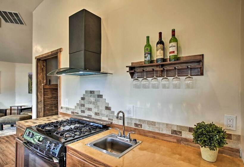 Coeur D Alene Nature Retreat W/ Stunning Views!