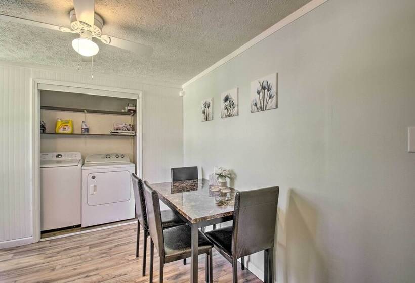 Dog Friendly Fayetteville Home W/ Hot Tub!