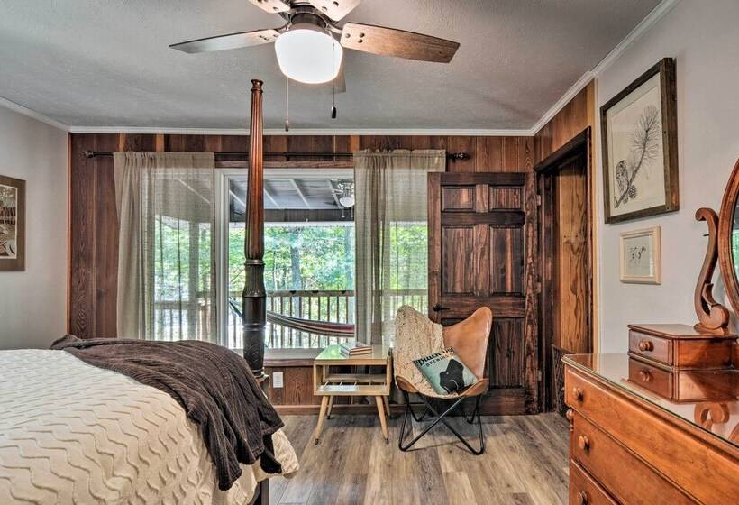 Dog Friendly Home Near Crystal Mtn & Outdoor Rec!