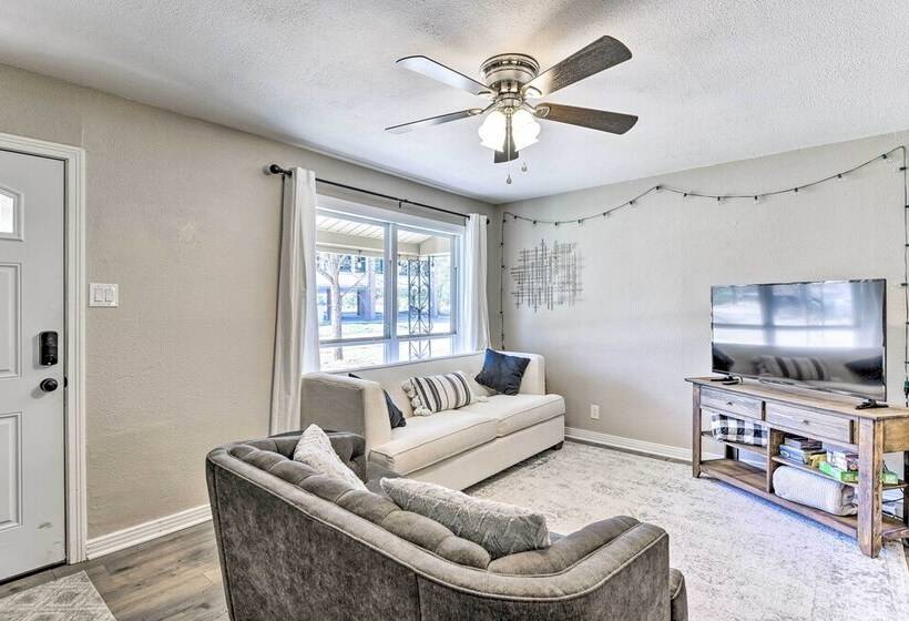 1 Mi To At&t Stadium: Downtown Arlington Home