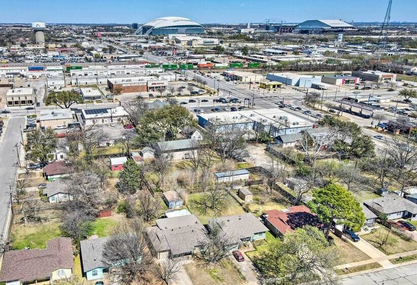 1 Mi To At&t Stadium: Downtown Arlington Home