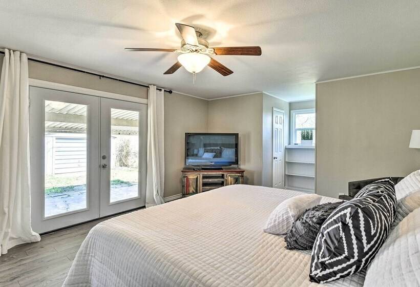 1 Mi To At&t Stadium: Downtown Arlington Home