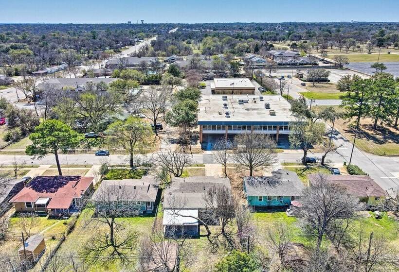 1 Mi To At&t Stadium: Downtown Arlington Home