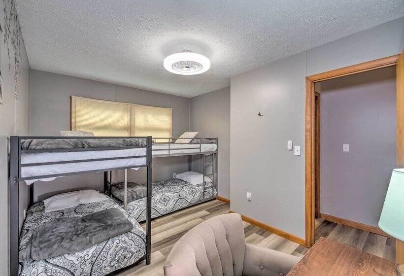 Lake Cumberland Eclectic Retreat: Fire Pit + Views