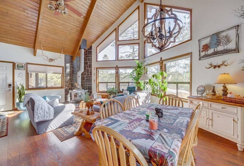 Munds Park Cabin: A/c, Grill, & Fire Pit!