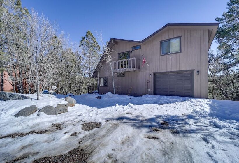 Munds Park Cabin: A/c, Grill, & Fire Pit!