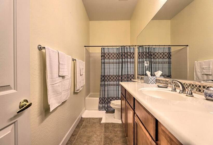 Estrella Hideaway Near Trails, Lakes, And River!