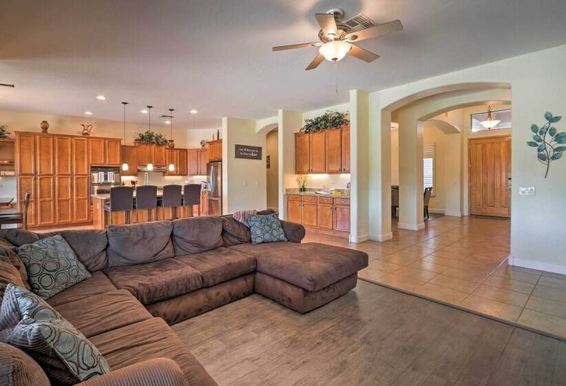 Estrella Hideaway Near Trails, Lakes, And River!