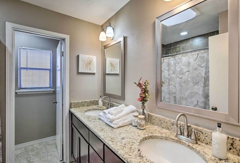 Family Friendly El Paso Abode W/ Large Yard!