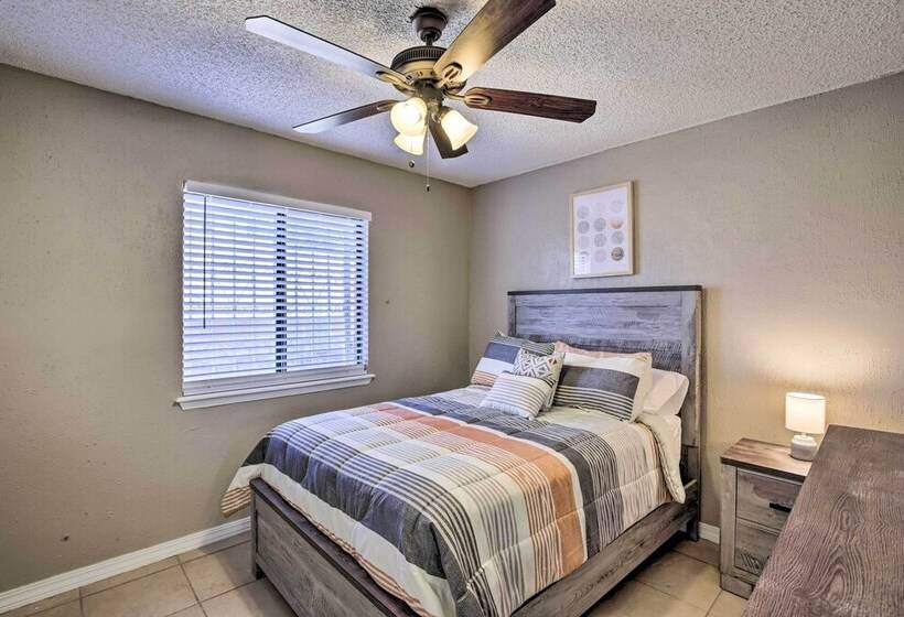 Family Friendly El Paso Abode W/ Large Yard!