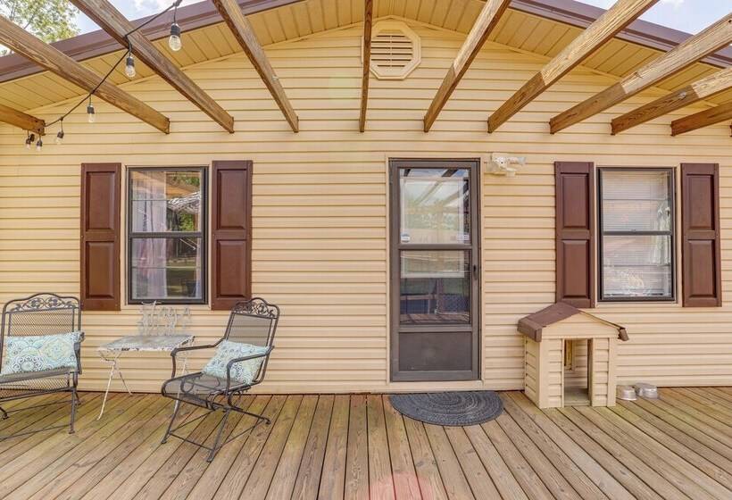 Tumbling Shoals Home W/ Private Yard + Grill!