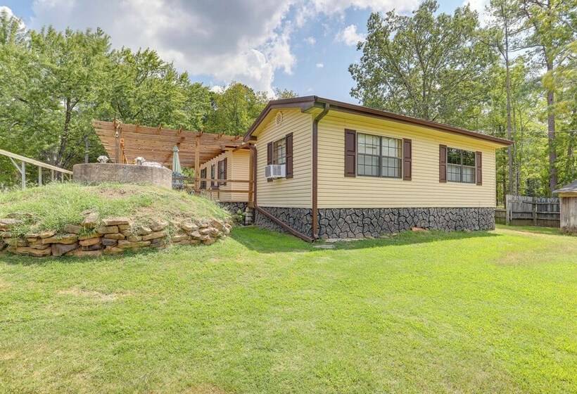 Tumbling Shoals Home W/ Private Yard + Grill!