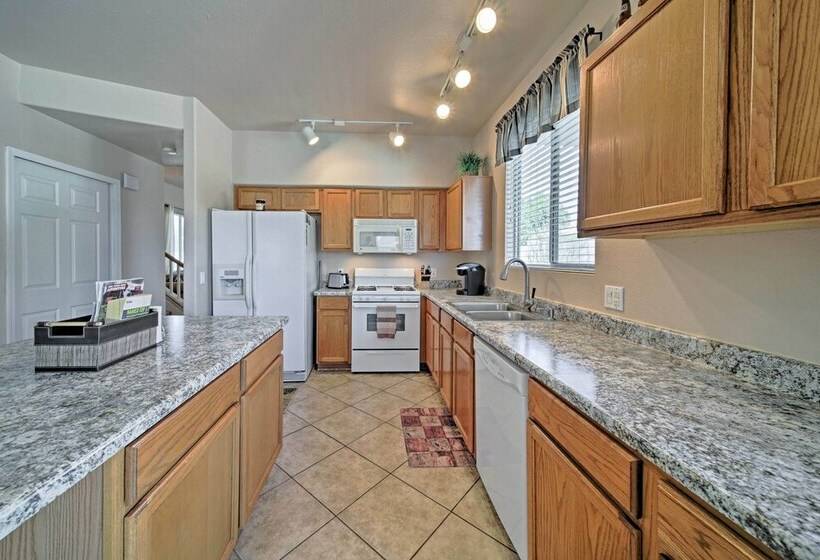 Goodyear Home W/ Pool, 2 Mi To Goodyear Ballpark