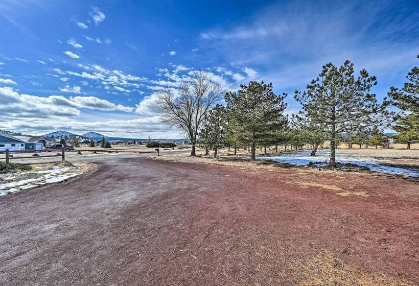 Flagstaff Retreat W/ Game Room & Acreage