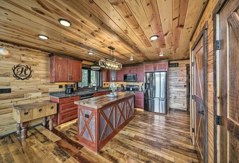 Galena Cabin W/ Wraparound Porch & Game Room!