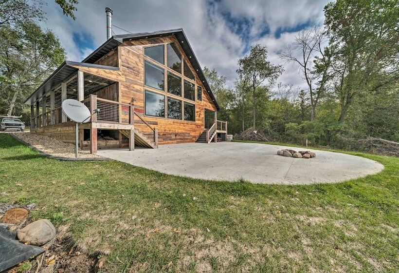 Galena Cabin W/ Wraparound Porch & Game Room!