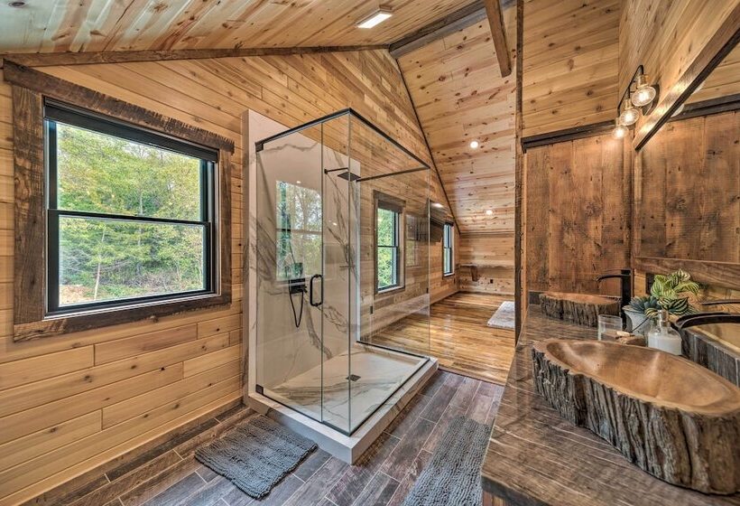 Galena Cabin W/ Wraparound Porch & Game Room!