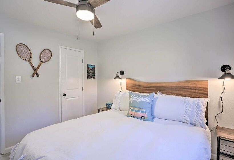 Gateway To Yosemite Home: Chic Oakhurst Oasis