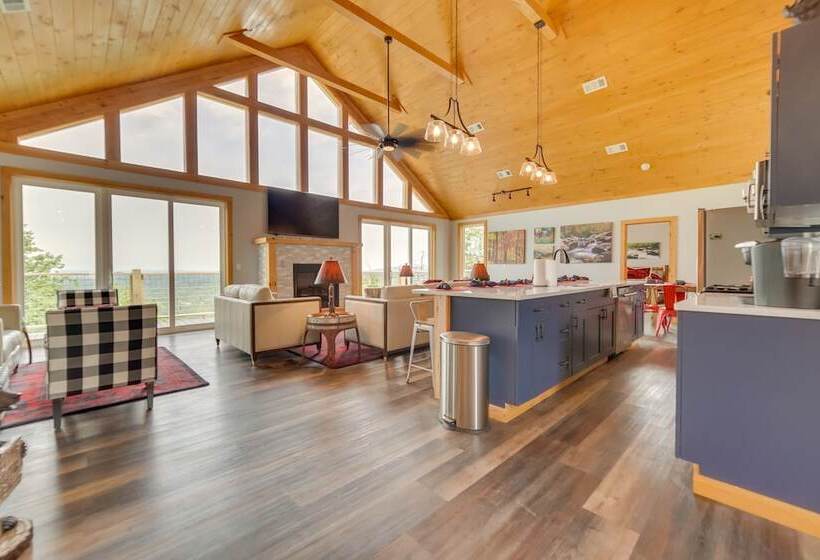 Gatlinburg Overlook W/ Hot Tub + Game Room!