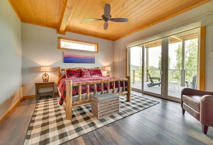 Gatlinburg Overlook W/ Hot Tub + Game Room!