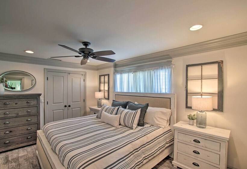 Gilbert Home W/ Fire Pit: Walk To Downtown!