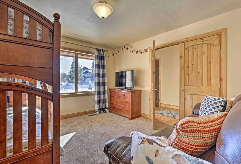 Grand Lake Getaway: Walk To Shadow Mountain Lake!