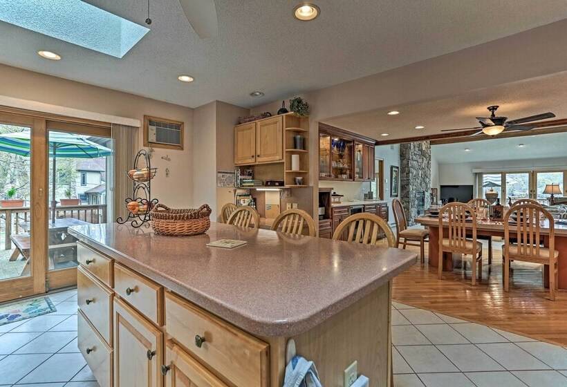 Airy Lake Ariel Home W/ Private Dock + Kayaks!