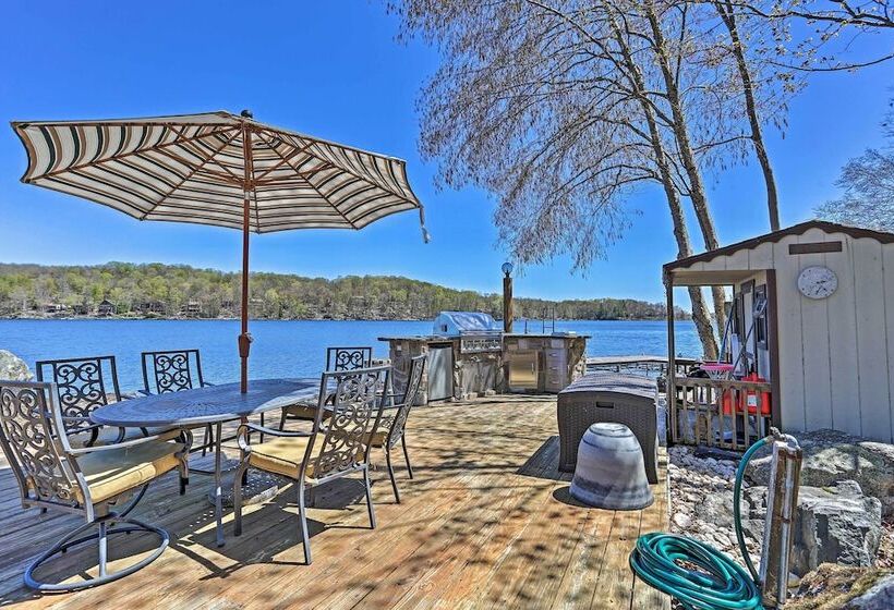 Airy Lake Ariel Home W/ Private Dock + Kayaks!