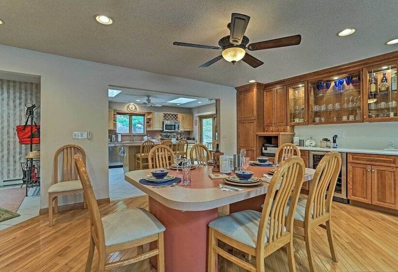 Airy Lake Ariel Home W/ Private Dock + Kayaks!