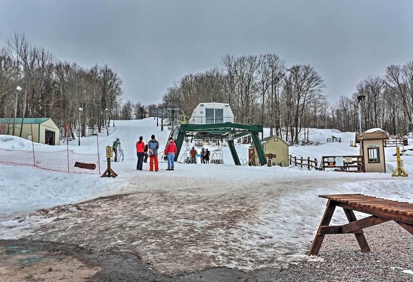 Airy Lake Ariel Home W/ Private Dock + Kayaks!